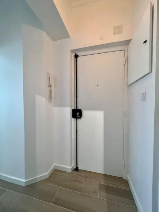 Apartamento Muito Central - 300 Metros Da Praia Διαμέρισμα Costa de Caparica Εξωτερικό φωτογραφία
